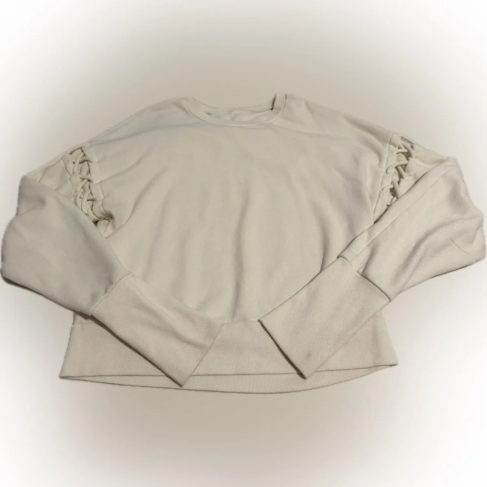 Alo Sweatshirt Cream Crosshatch Back and Long Sleeves - Picture 2 of 8